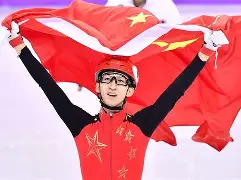 包含东后太岛国运动员表现出类拔萃，实力雄厚的词条