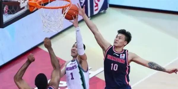 云开体育官网入口-广东宏远大胜北京首钢，雄踞榜首！