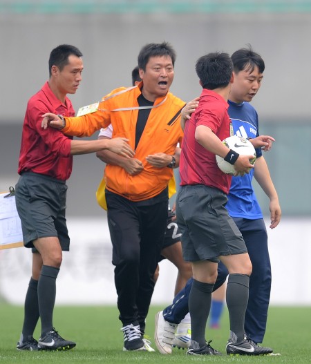 -包含哈尔滨毅腾：坚持不懈追求保级成功的词条